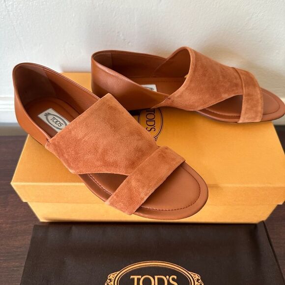 Tod's soft  leather upper/leather lining stylish flat sandal size EU37 /US7 - Picture 3 of 12